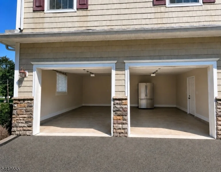 Photo of 9 Pitcairn Dr