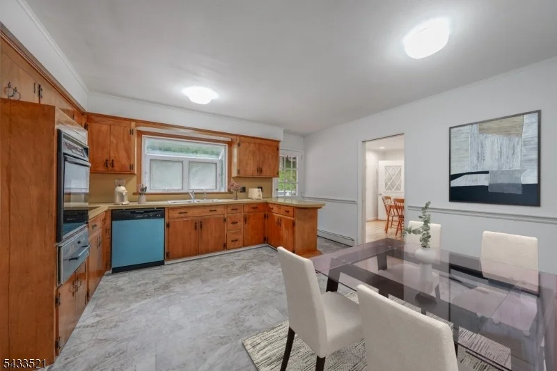 Photo of 638 River Rd