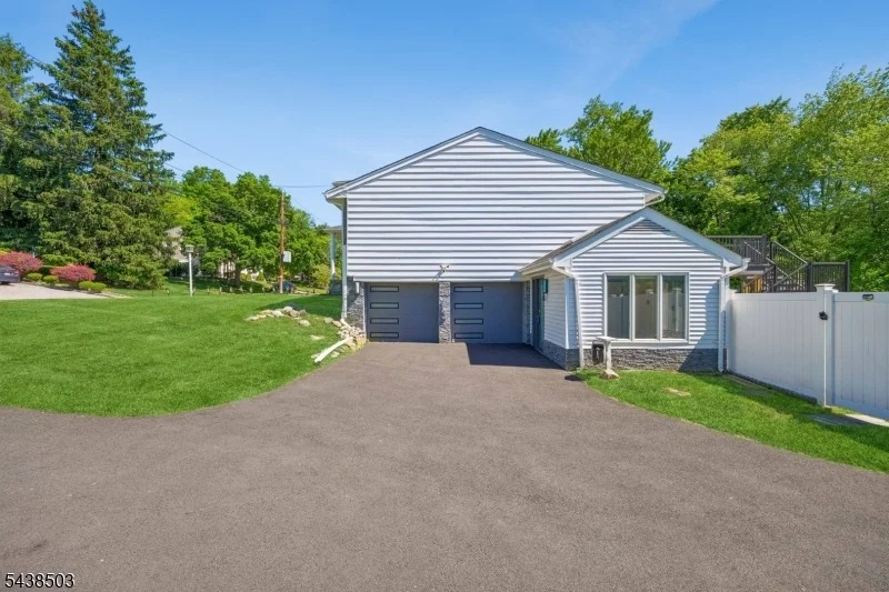 Photo of 13 Munsey Rd