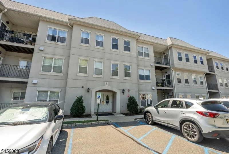 Photo of 602 Brittany Dr