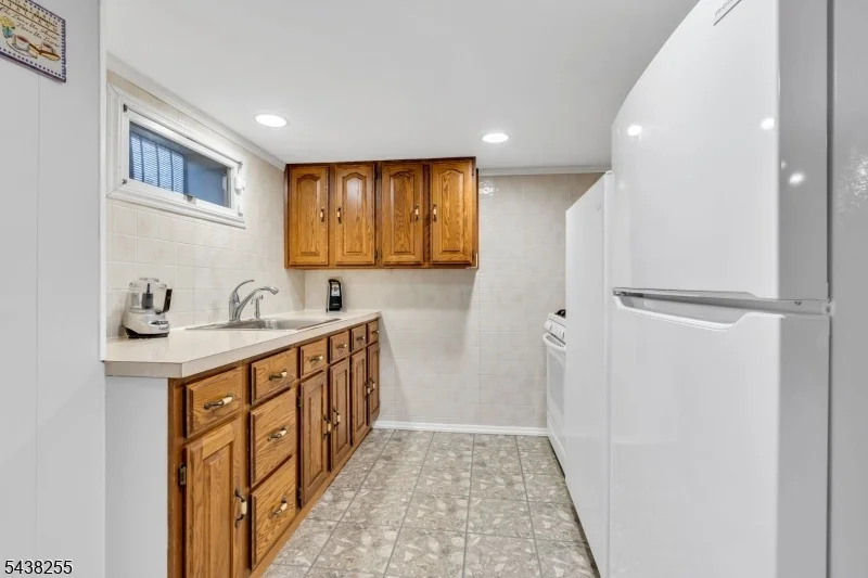 Photo of 465 Ellen St