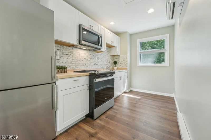 Photo of 57 Riverlawn Dr