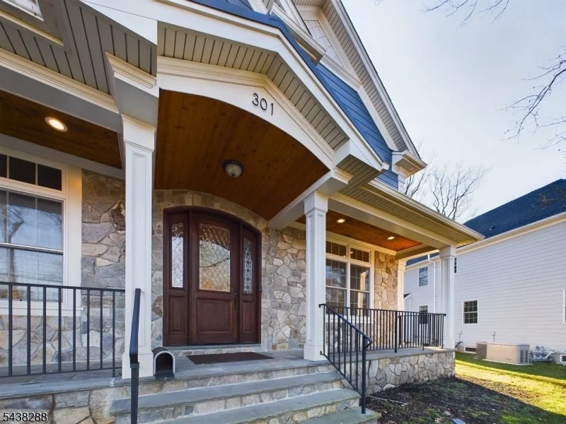 Photo of 301 Garrett Rd