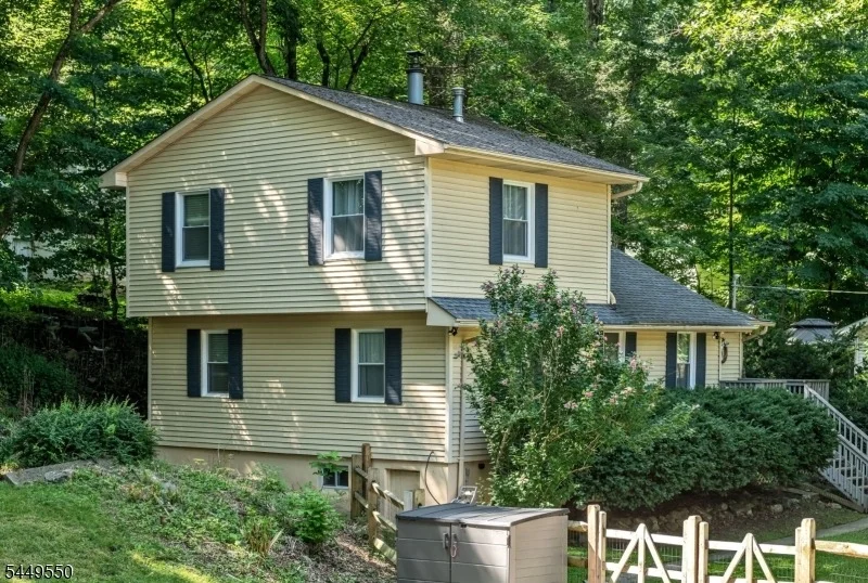 Photo of 48 Dunham Rd