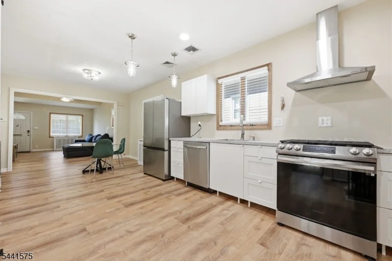 Photo of 64 Conover Ave