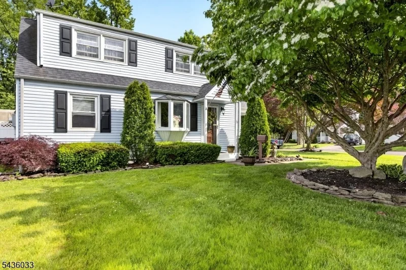Photo of 73 JAMES AVENUE