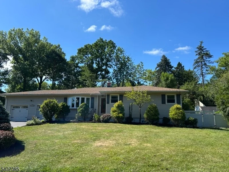 Photo of 1591 Brookside Rd