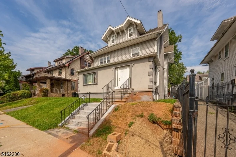 Photo of 17 Porter Ave