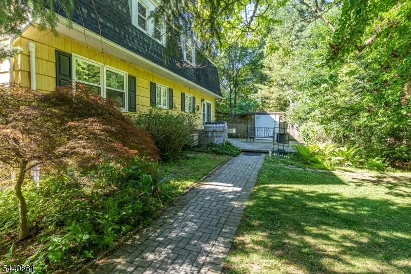 Photo of 501 Hamilton Dr