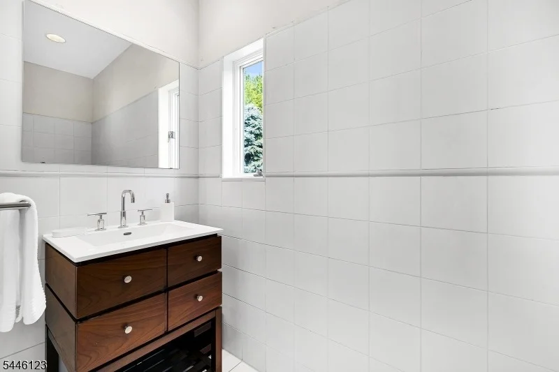 Photo of 30 Ellsworth Dr