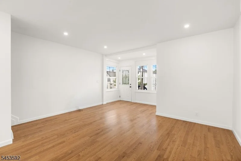 Photo of 345 Forest St