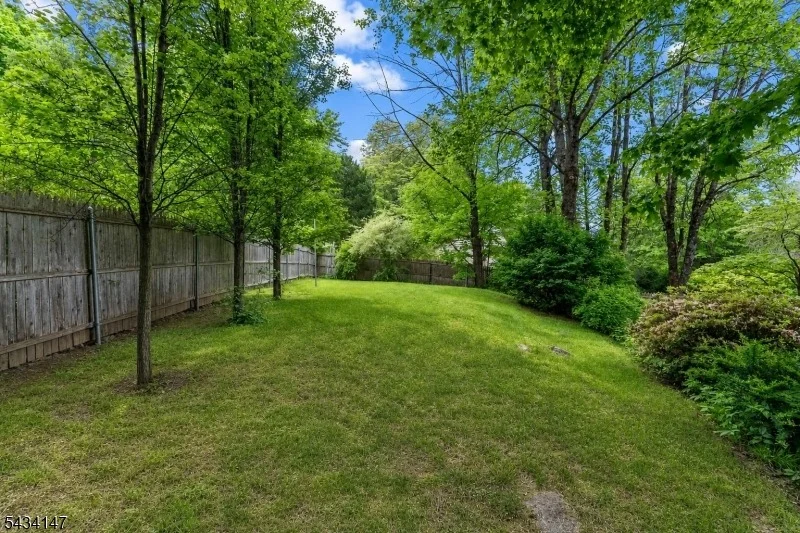 Photo of 33 Brooksyde Ave