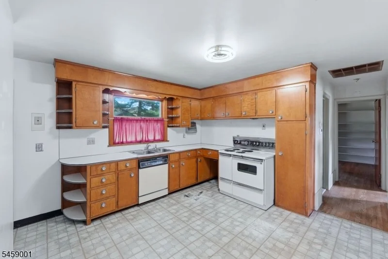 Photo of 23 Glendale Dr