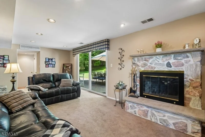 Photo of 18 Mary Ellen Dr