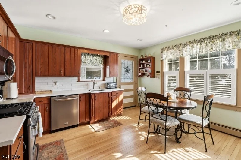 Photo of 23 Pleasant Pl