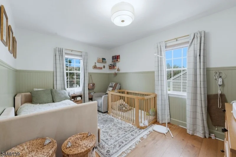 Photo of 102 Mortimer Ave