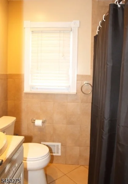 Photo of 319 Spruce Dr