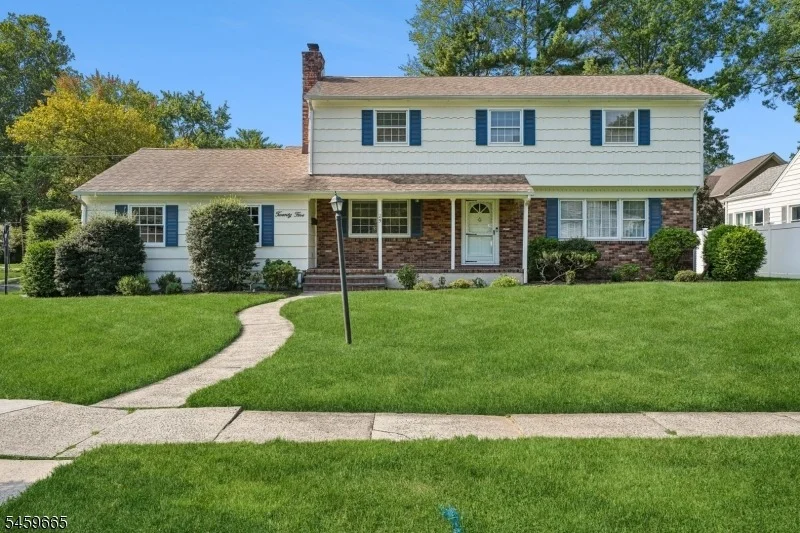 Photo of 25 MANCHESTER DRIVE