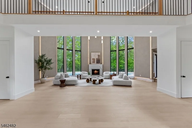 Photo of 809 West Shore Drive