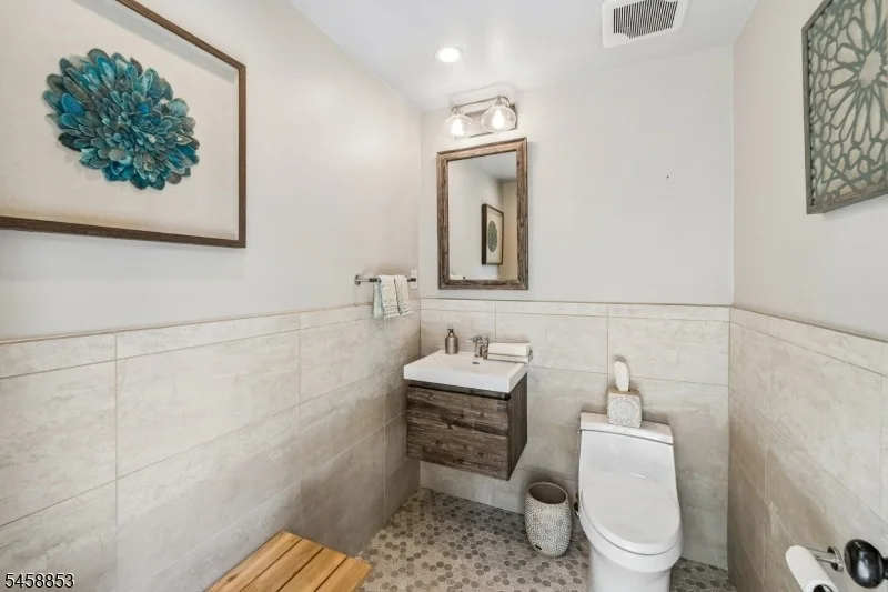 Photo of 20 Pheasant Ln