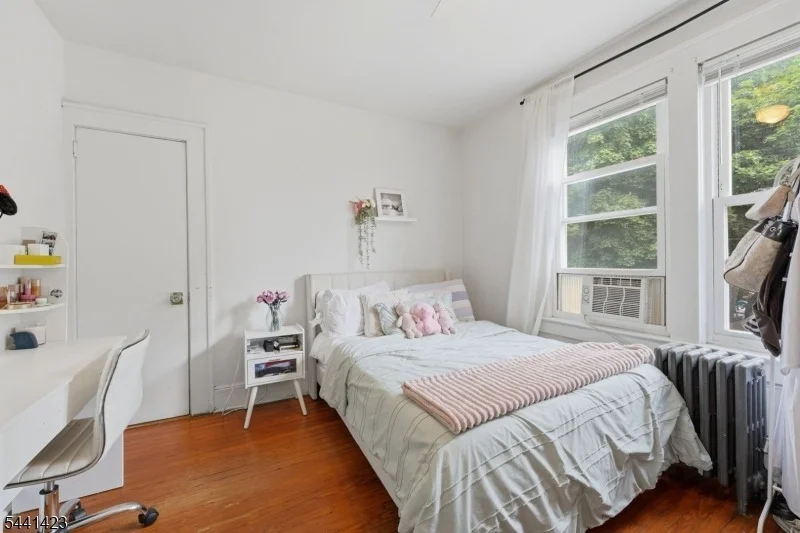 Photo of 217 8Th Ave