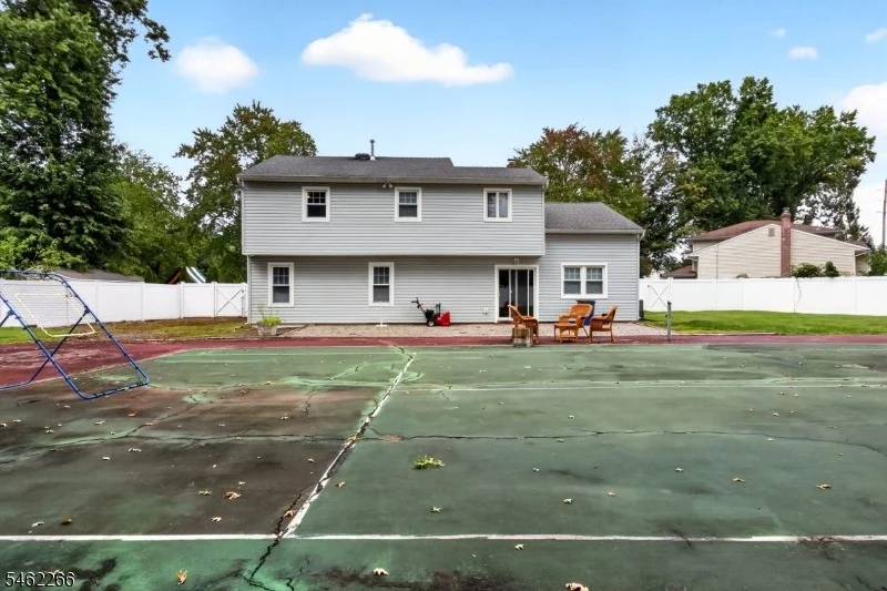 Photo of 2 Braemar Cir