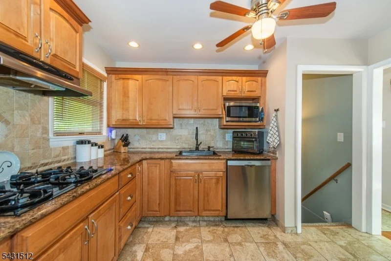 Photo of 540 Herrick Dr