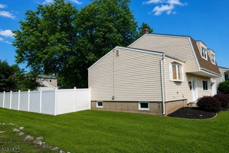 Photo of 13 Patton Dr