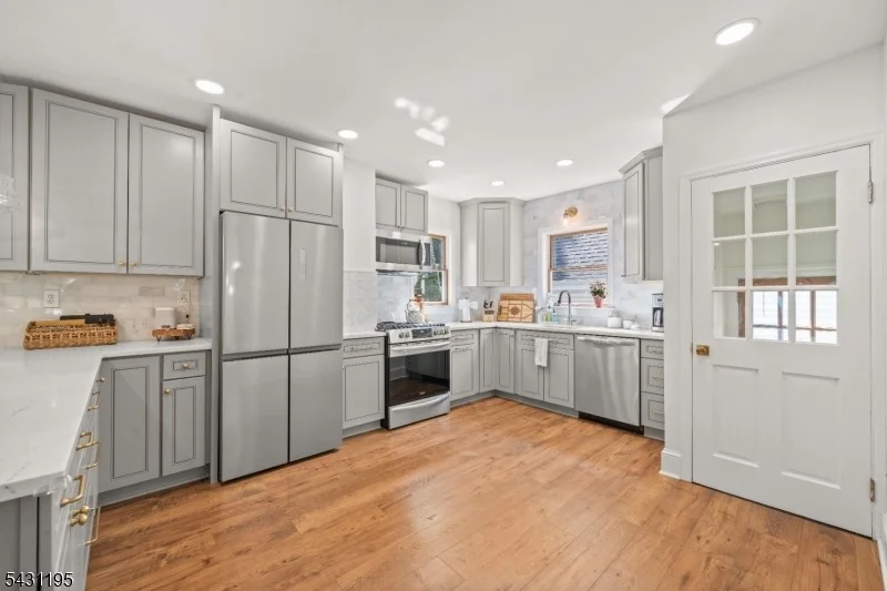 Photo of 28 Mountain Ave