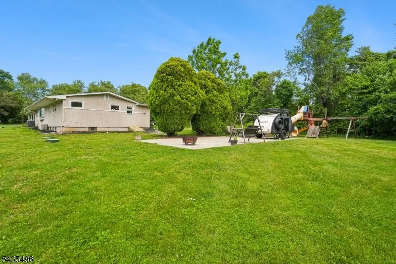 Photo of 21 Wayside Ln