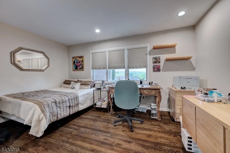 Photo of 69 Cummings Cir
