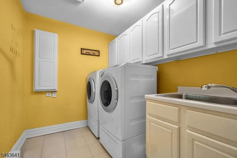 Photo of 1088 Dearborn Rd