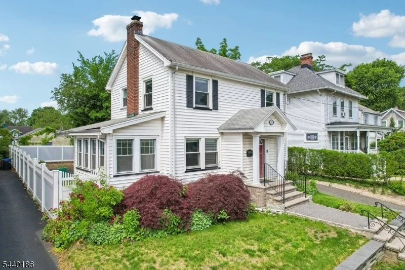 Photo of 34 Cypress St