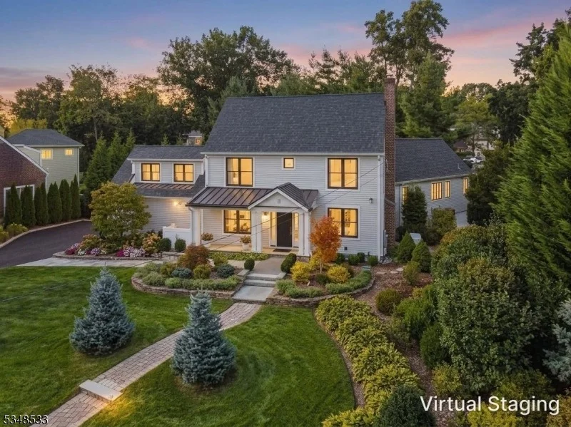 Photo of 11 Meadowbrook Ct