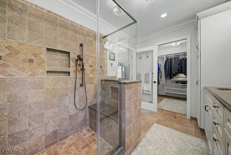 Photo of 13 MABRO DRIVE