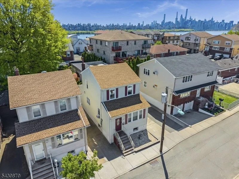 Photo of 136 Cedar St