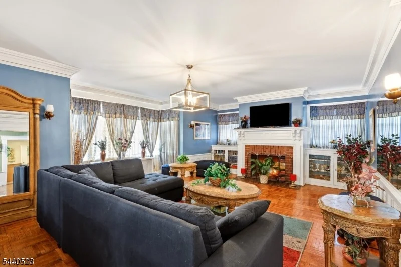 Photo of 569 Berkeley Ave