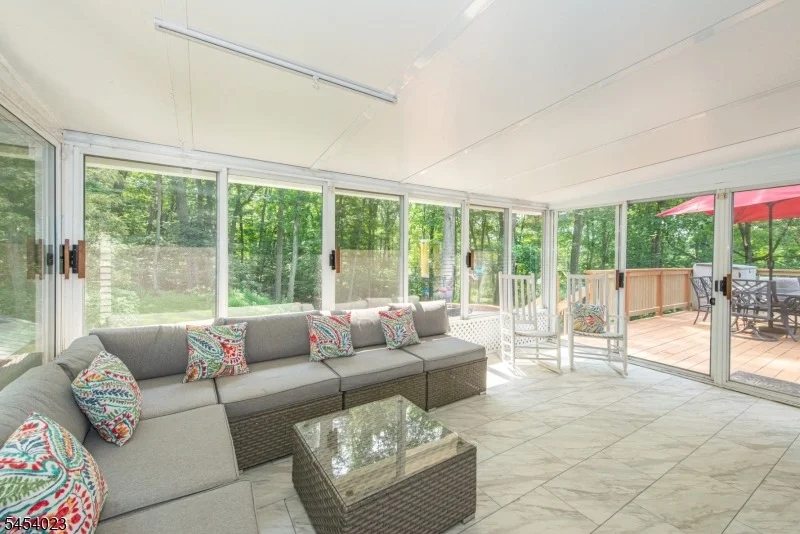 Photo of 42 Scenic Dr