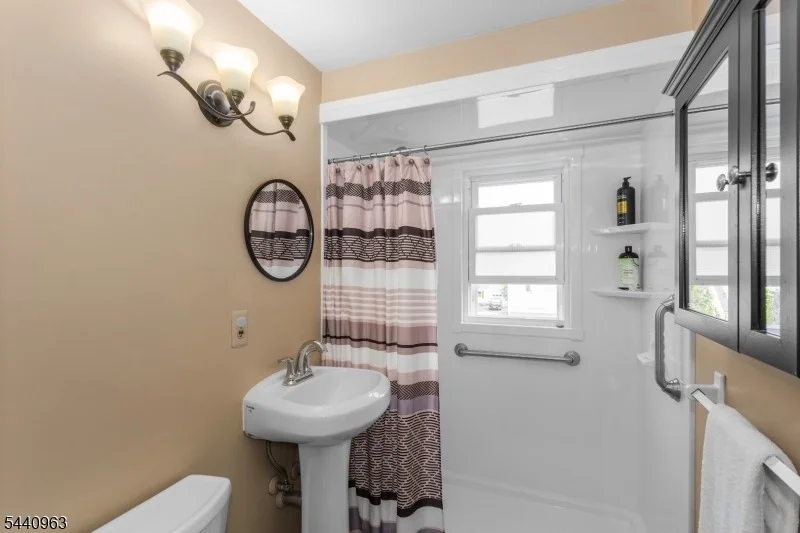 Photo of 18 Jerome Dr