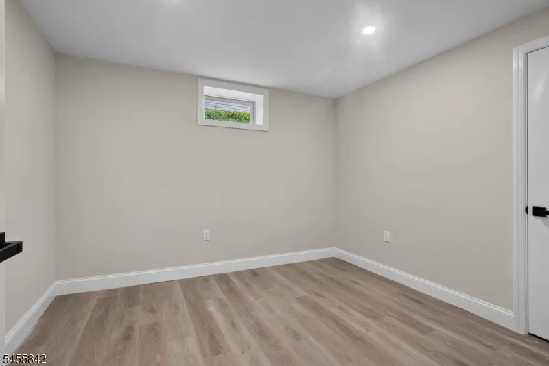 Photo of 41 Lefke Ln