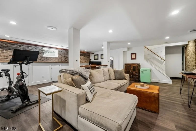 Photo of 1400 Orchard Rd