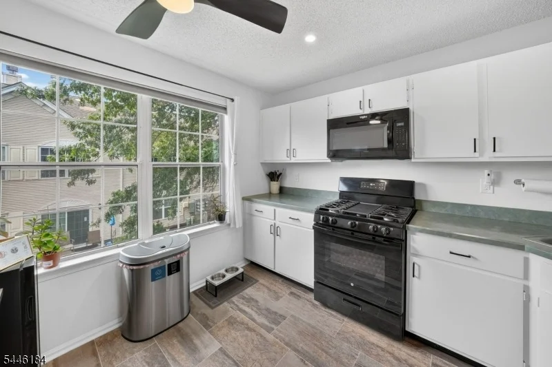 Photo of 161 Gregory Ln