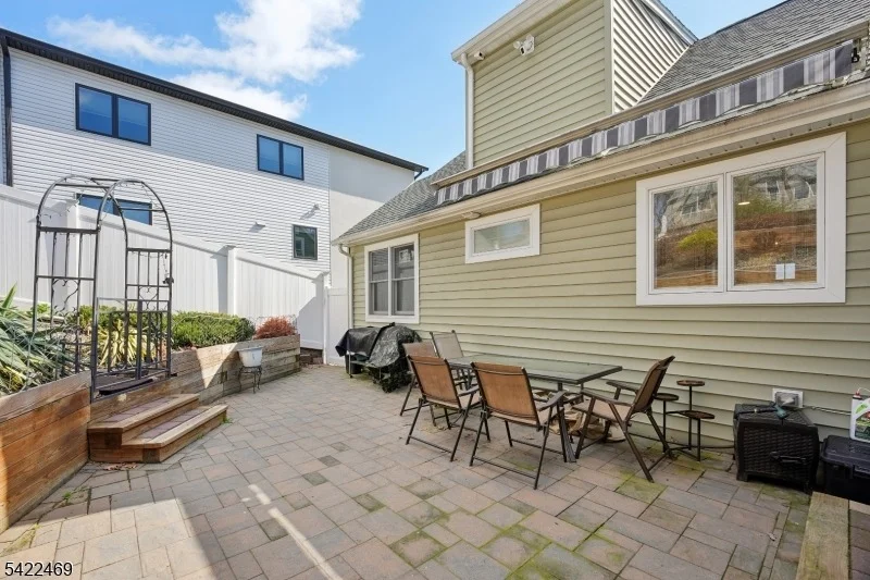 Photo of 59 Oakwood Dr