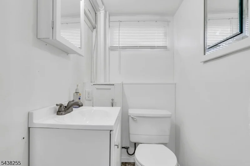 Photo of 465 Ellen St