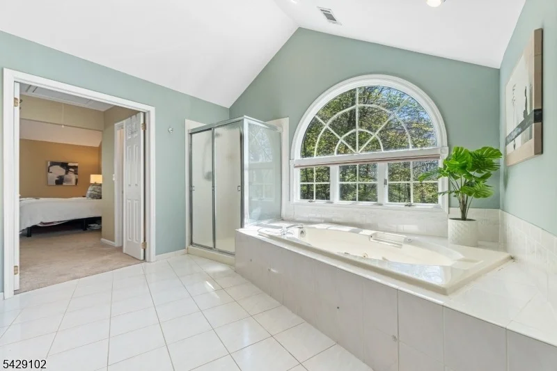 Photo of 16 Yorkshire Dr