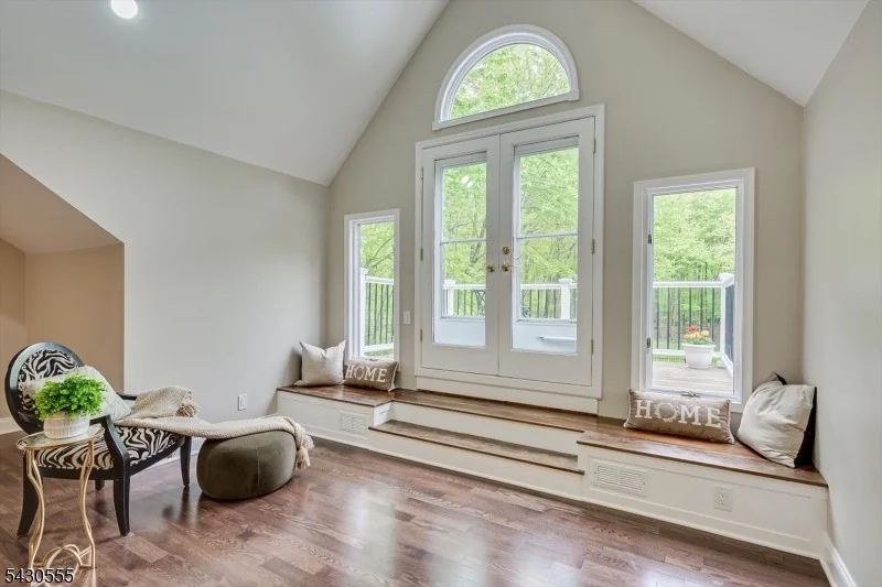 Photo of 270 Mountain Rd