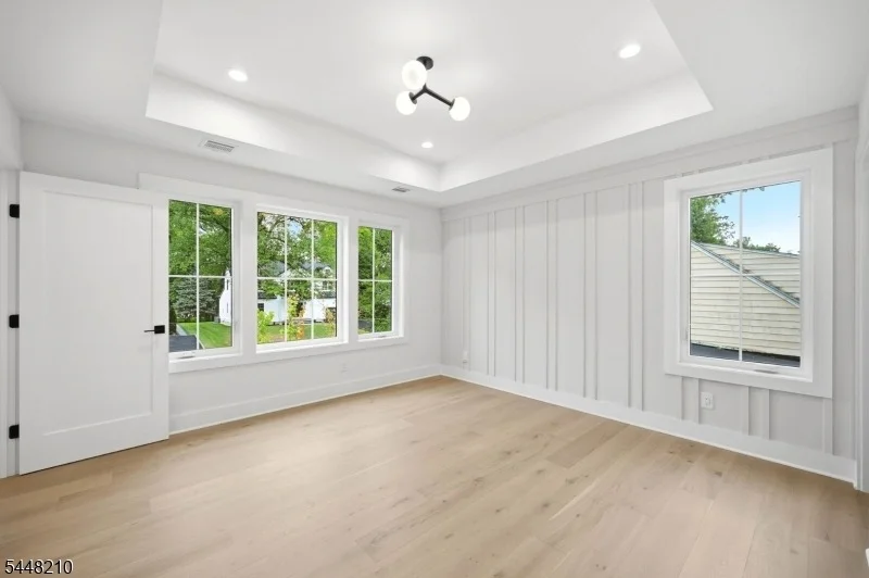 Photo of 936 Beverly Dr