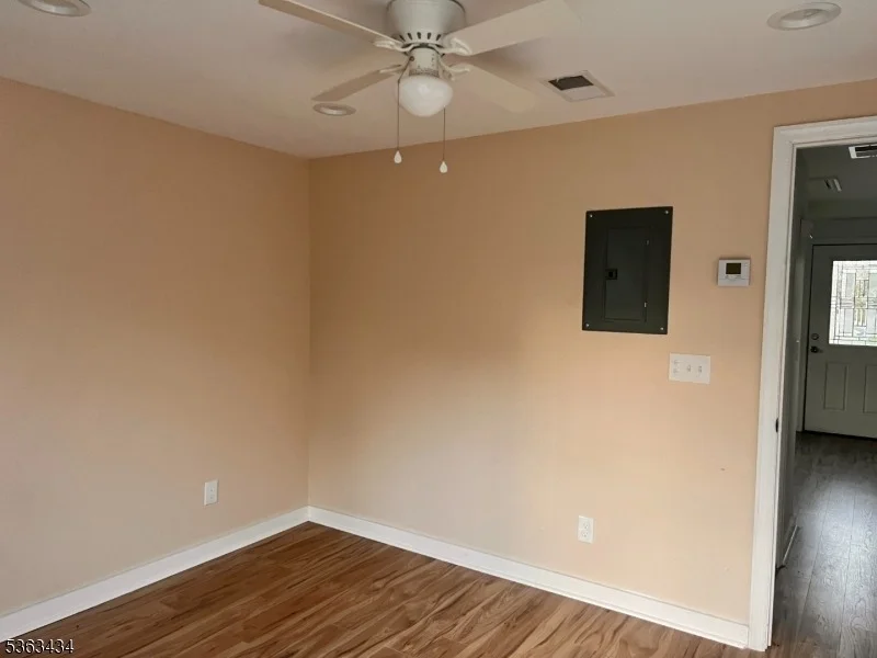 Photo of 7 River Rd