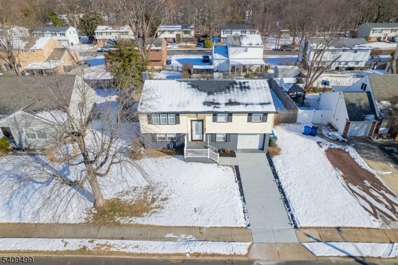 Photo of 33 Sycamore Dr