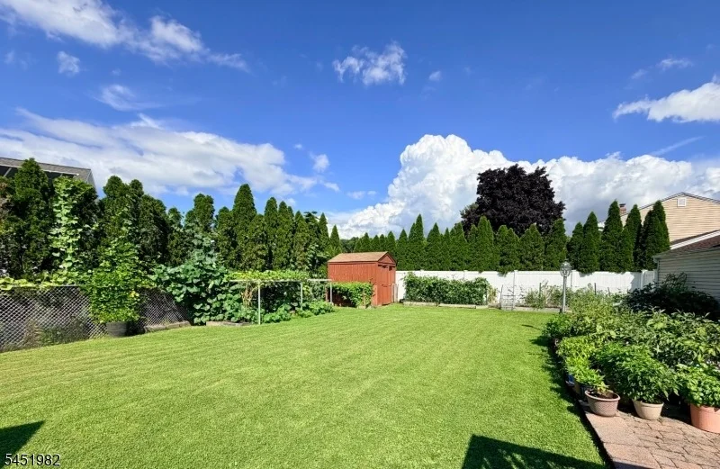 Photo of 114 Sandra Dr